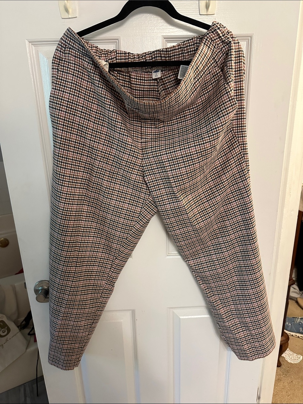 Old Navy Women’s Plaid Chinos in Brown and Black